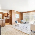 3f8383de1ccb4bd8fce1ee65b804412e-cc_ft_768