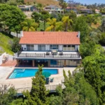 85d98a147bbff0df2c9389fd9a799ede-cc_ft_768