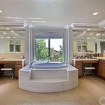 a1b2ad613cf2c36864528a5e57da8915-cc_ft_1536